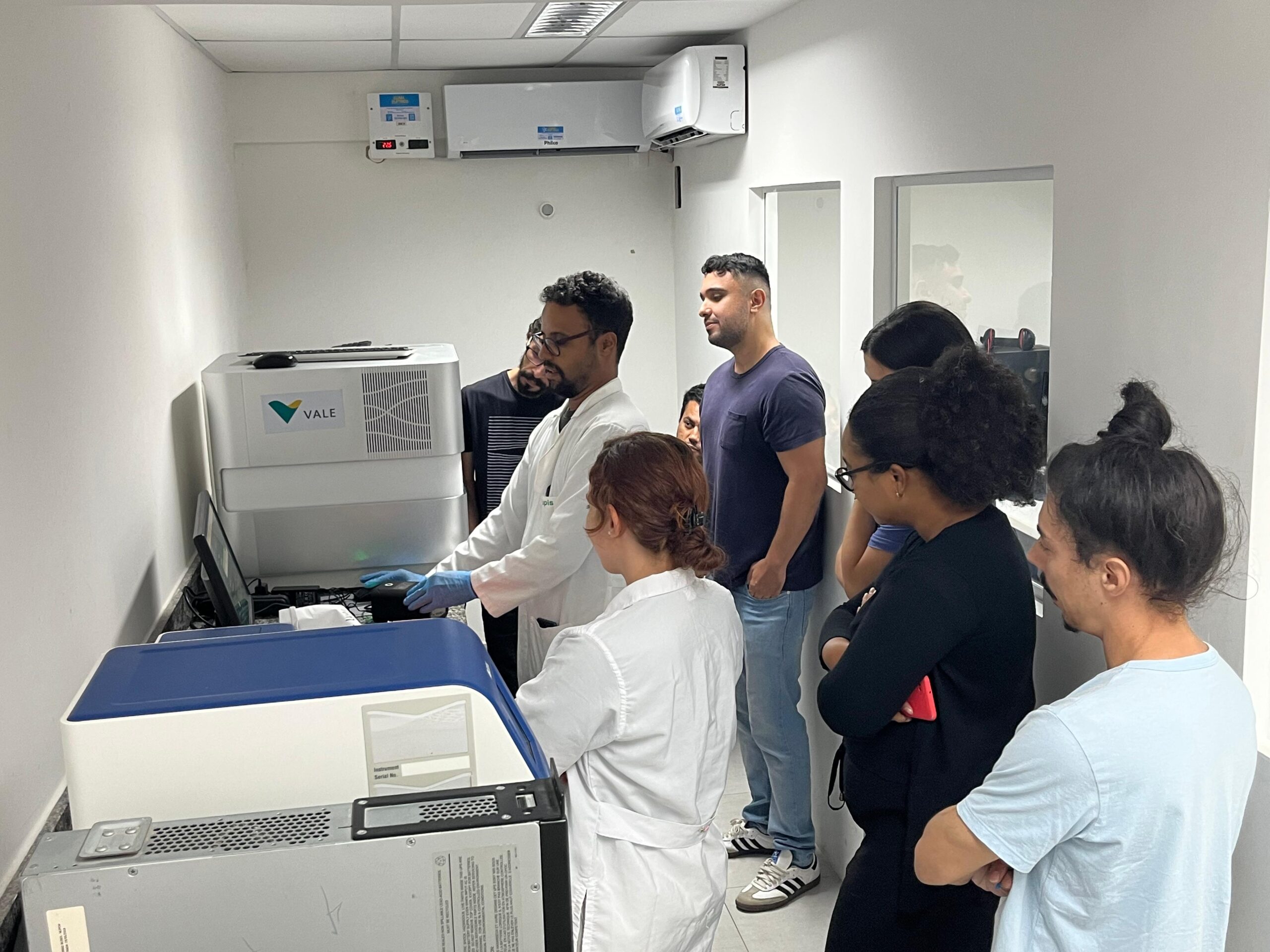 Read more about the article Lupis Ribeiro Teaches 16S Full-Length Nanopore Sequencing Course for Bacterial Community Identification